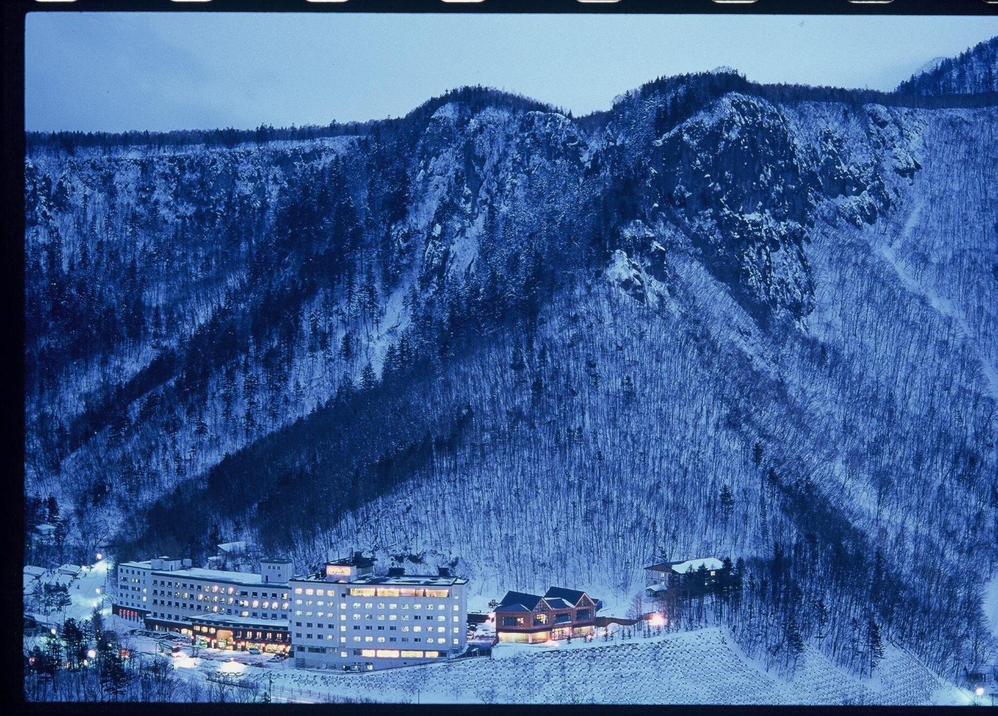 Hotel Taisetsu Onsen&Canyon Resort Kamikawa  Bagian luar foto